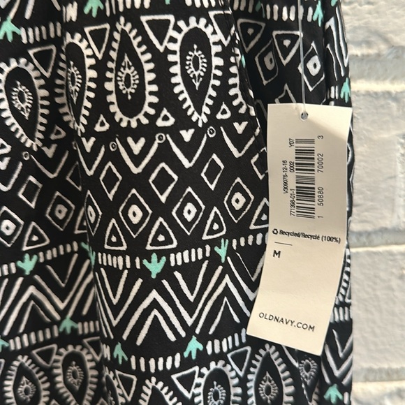 New Old Navy Pants Medium - Picture 7 of 15